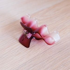 Ombré Red Hair Clip Medium Jaw Clip